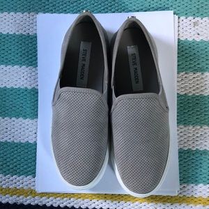 NWT Steve Madden grey slip on sneakers 7